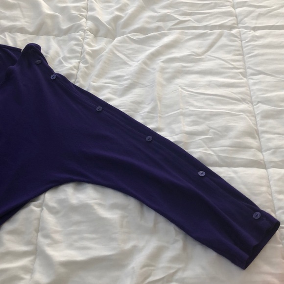 Chico’s Button open sleeve top - Picture 2 of 2